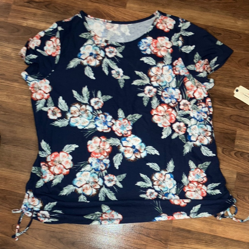 Blue floral top